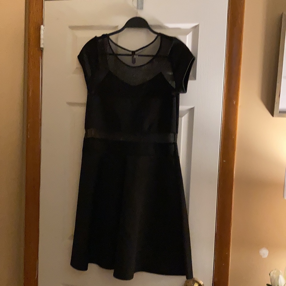 Dress - Picture 2 of 4